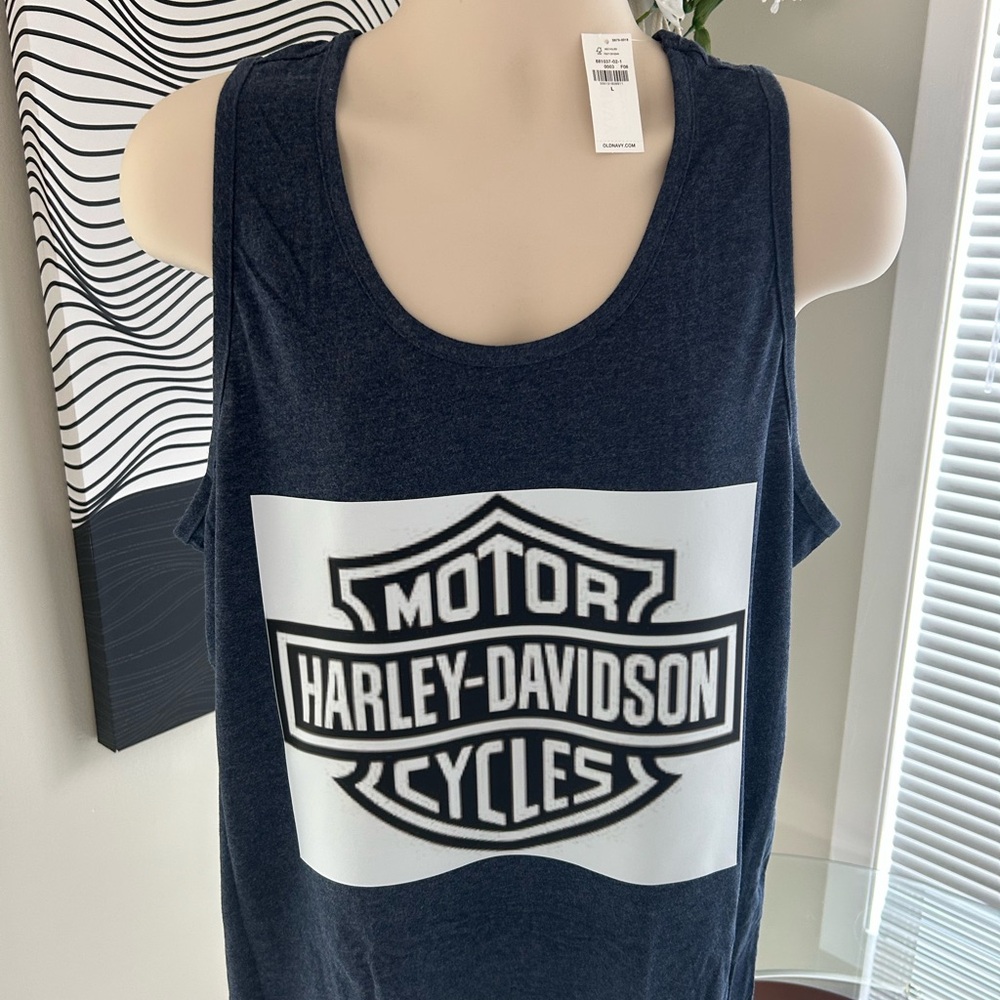 Old Navy Black and White Short Sleeve Tee